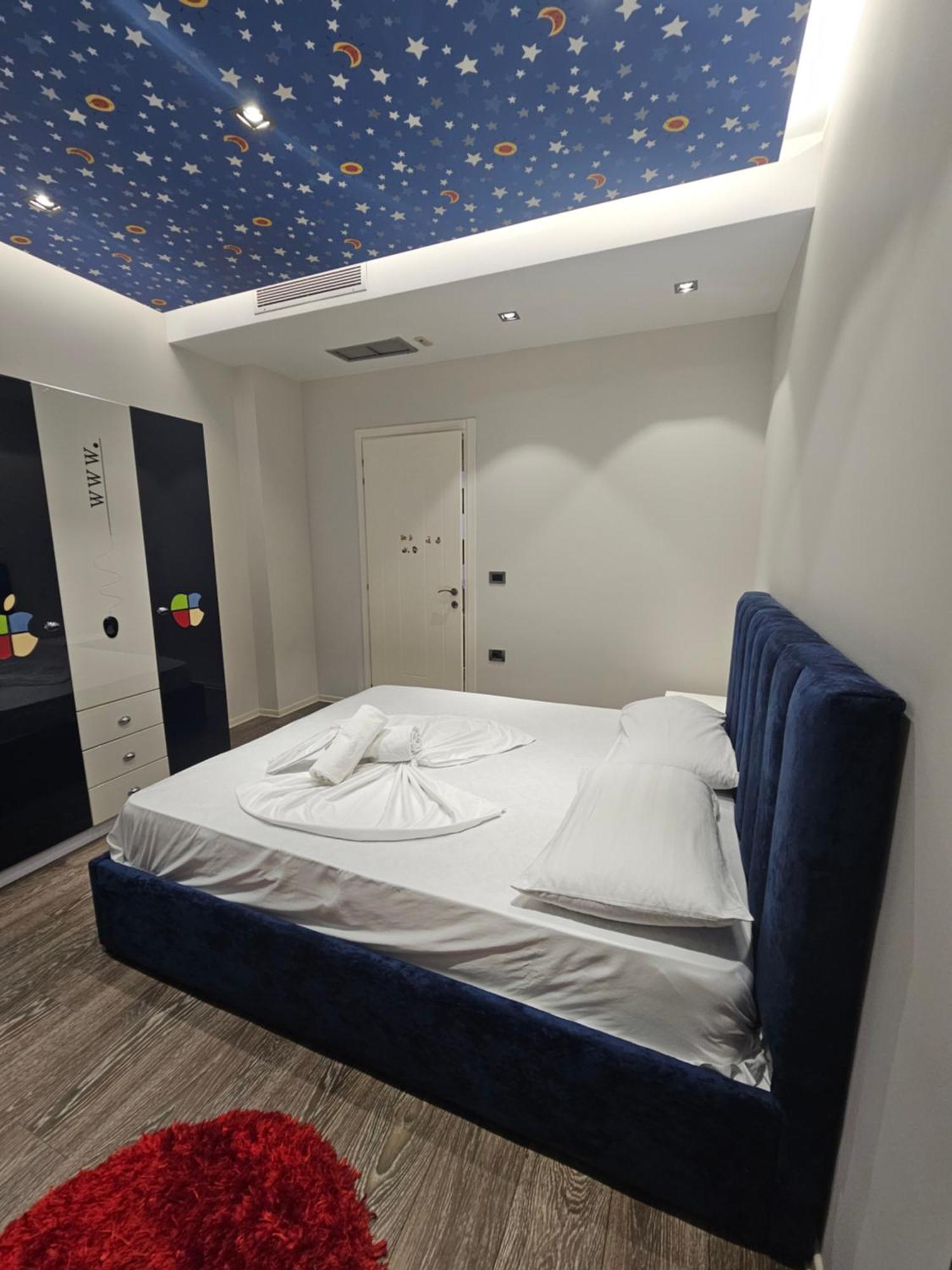 Aura Skanderbeg Square Apartments Тирана Экстерьер фото
