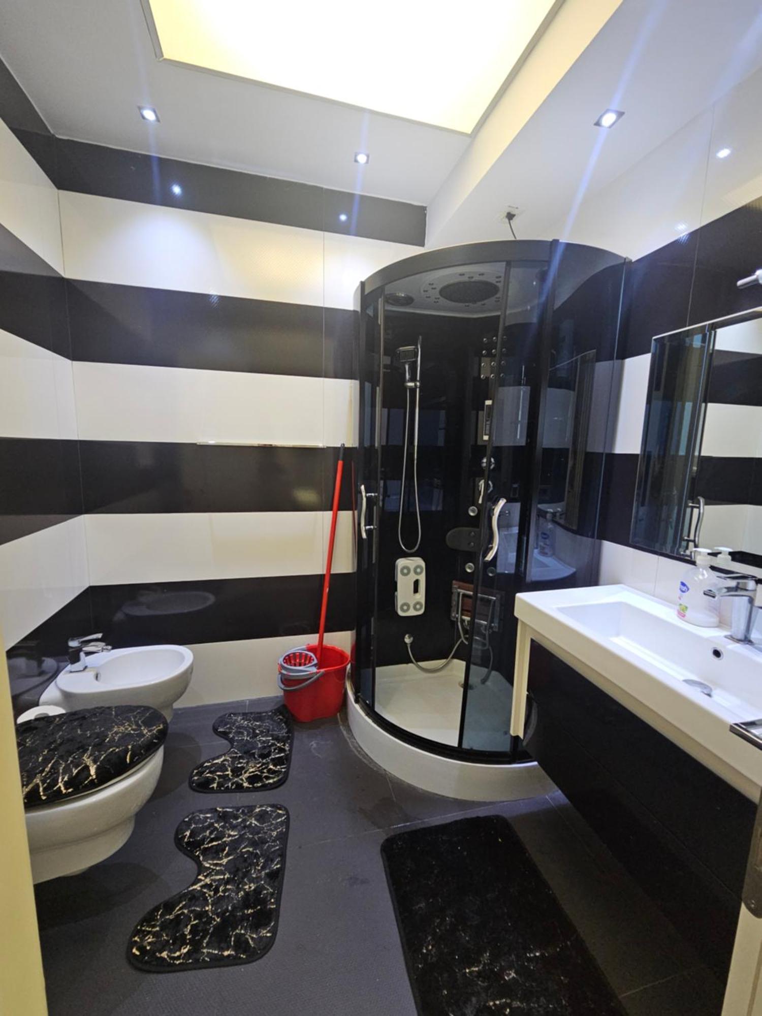 Aura Skanderbeg Square Apartments Тирана Номер фото
