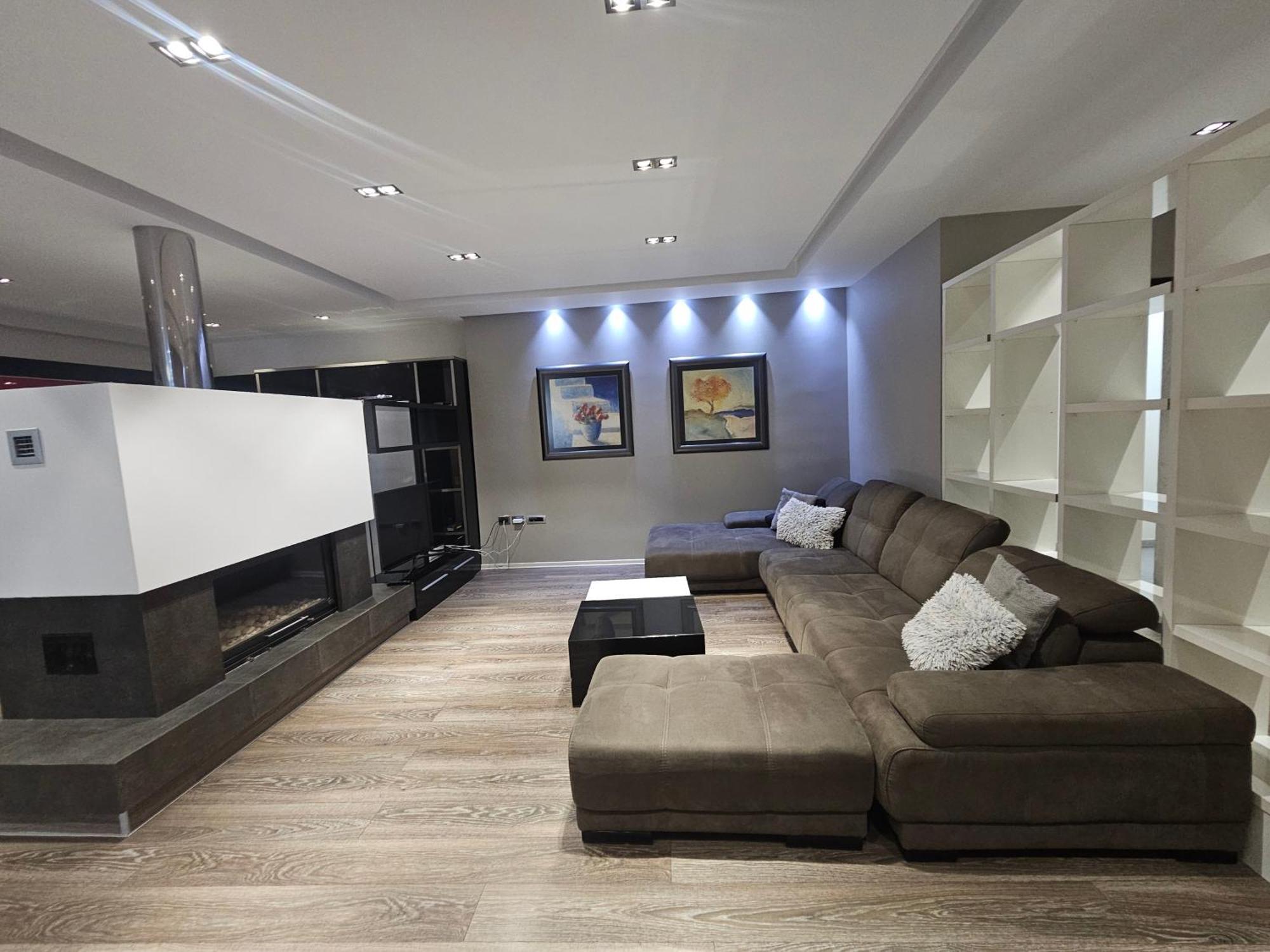 Aura Skanderbeg Square Apartments Тирана Экстерьер фото