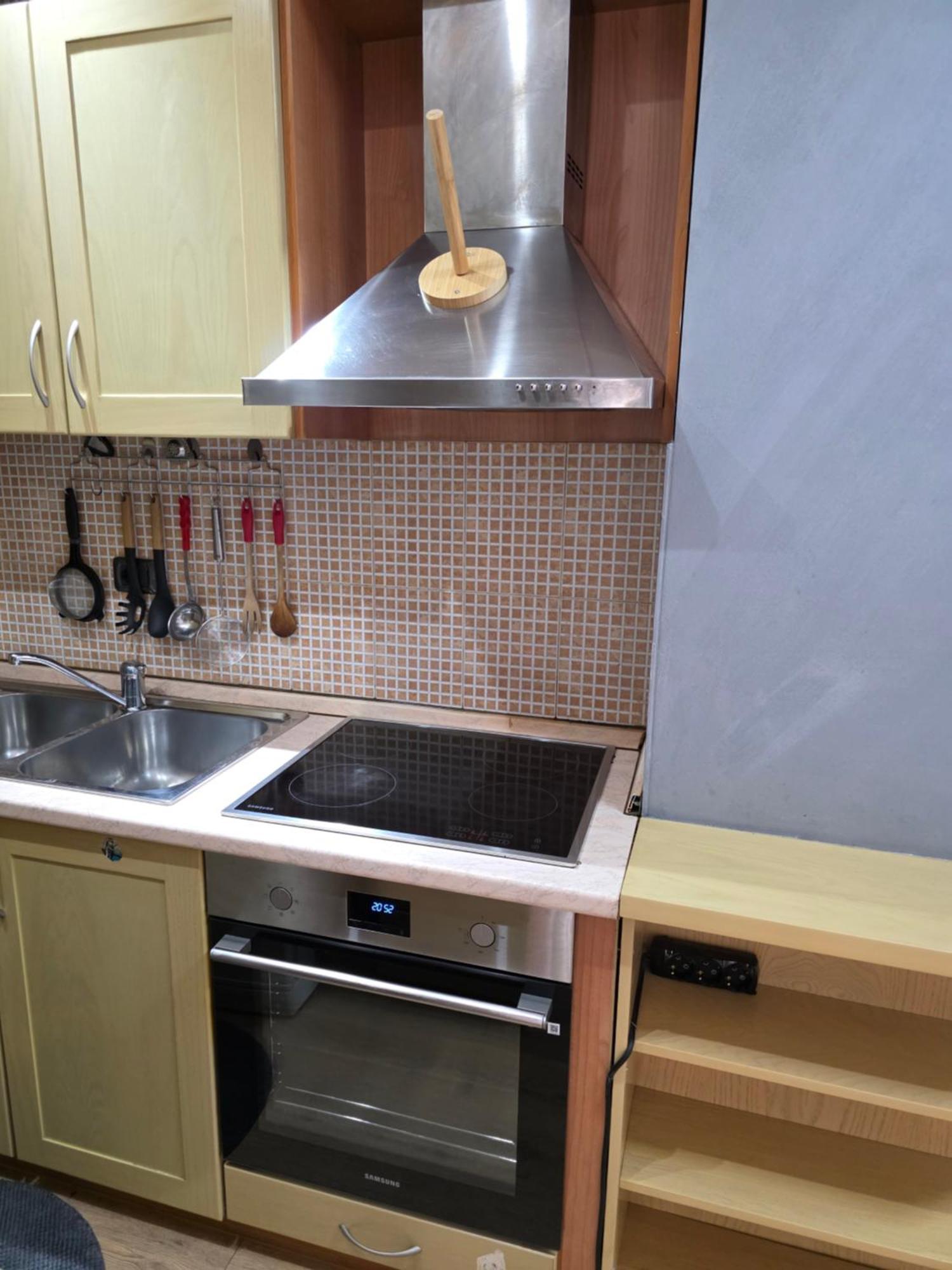 Aura Skanderbeg Square Apartments Тирана Номер фото