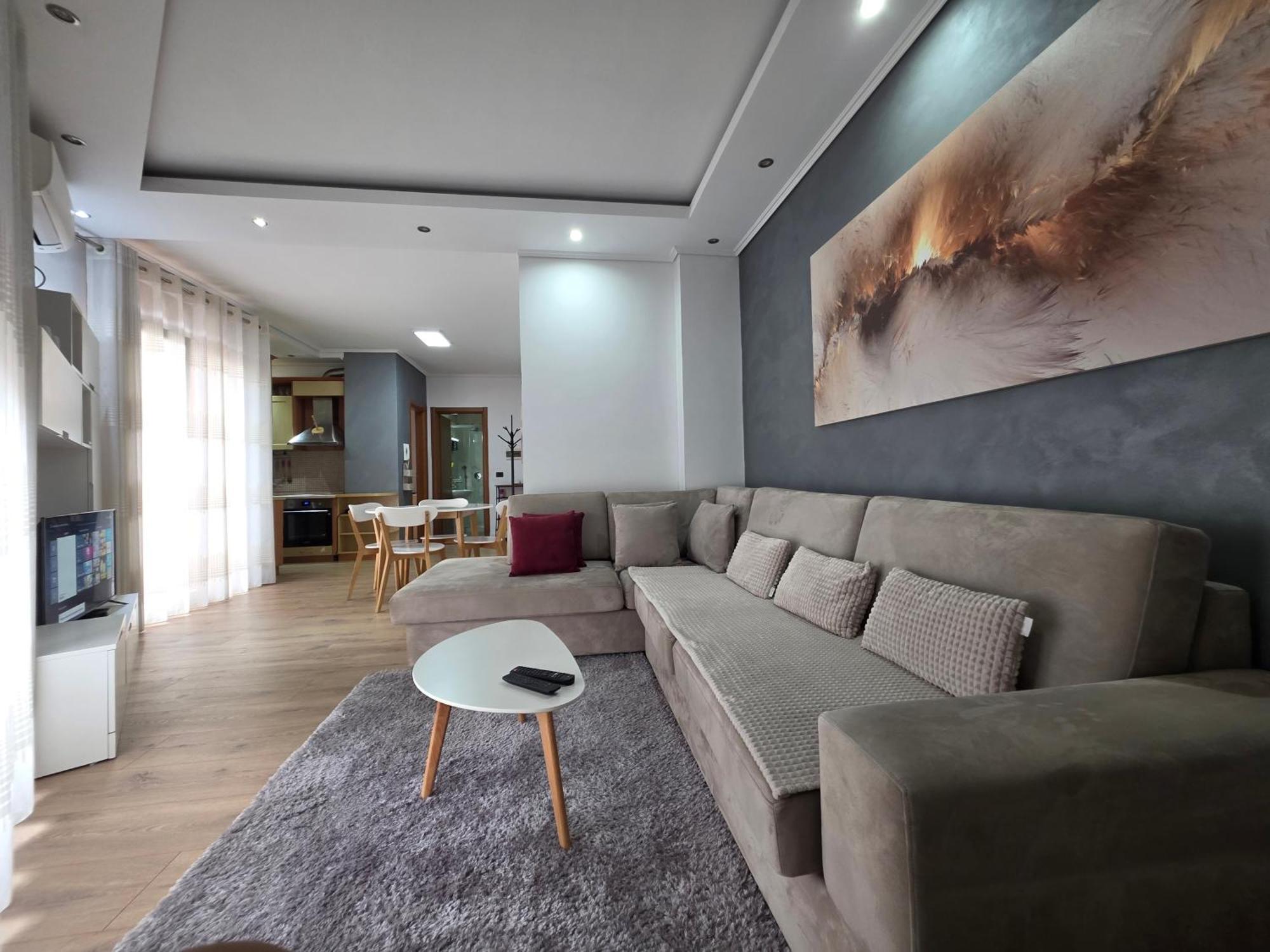 Aura Skanderbeg Square Apartments Тирана Экстерьер фото